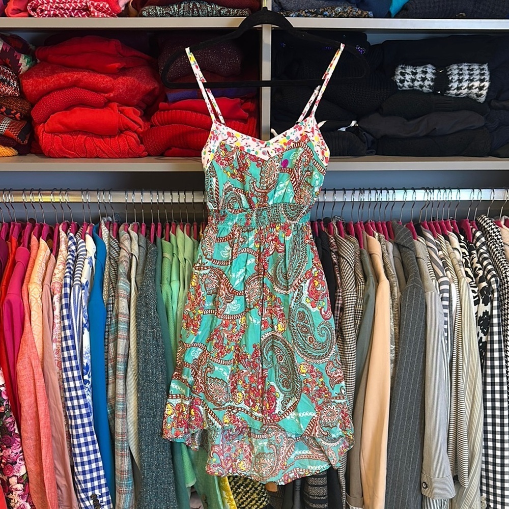 Xhilaration green/pink paisley print adjustable strap hi low v neck dress size S